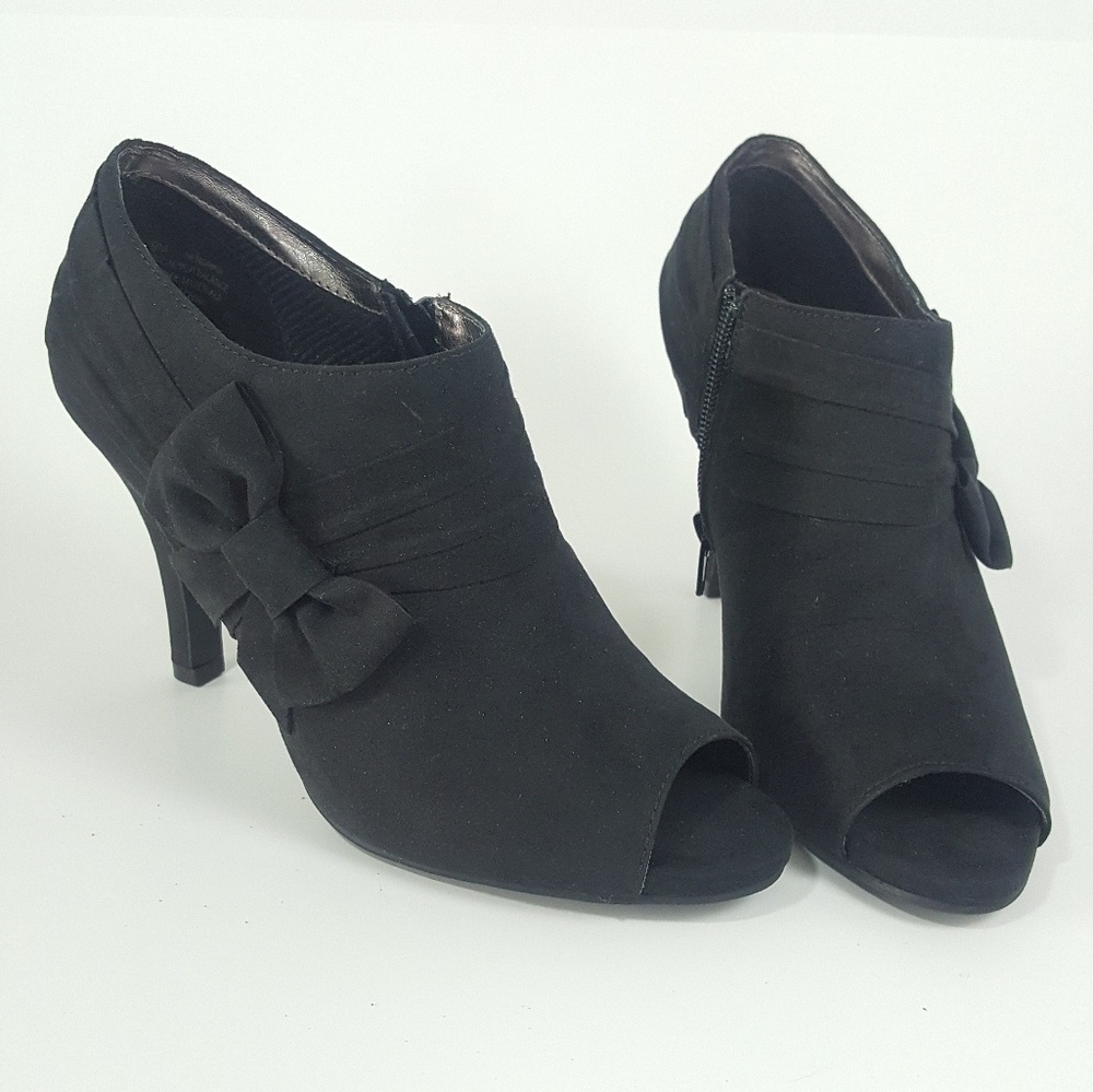 Rampage Black Suede-like PeepToe Booties Sz 9